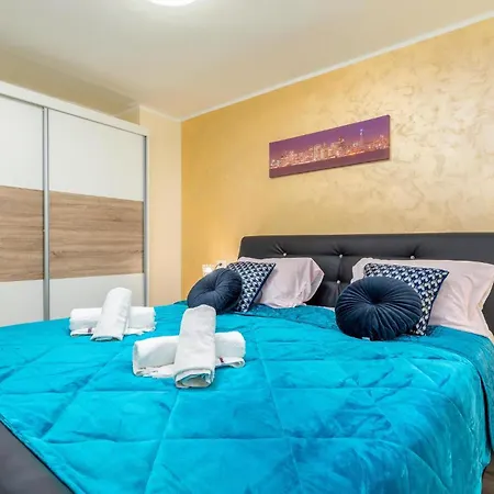 Vikendica Beautiful In Pula With Jacuzzi