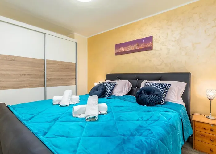 Vakantiehuis Beautiful In With Jacuzzi